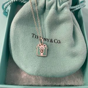 Tiffany & Co gift charm/pendant with diamond‎ necklace